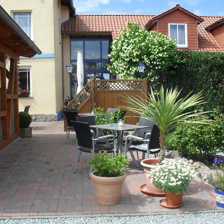 Hotel-Pension Zur Mole Wiek auf Rügen 外观 照片