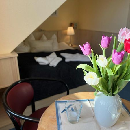 Hotel-Pension Zur Mole Wiek auf Rügen 外观 照片