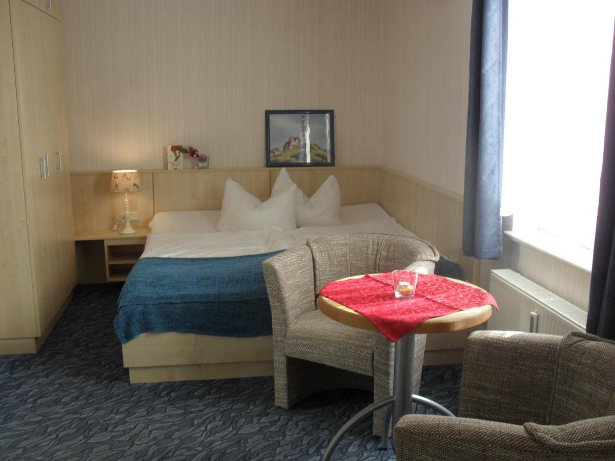 Hotel-Pension Zur Mole Wiek auf Rügen 外观 照片