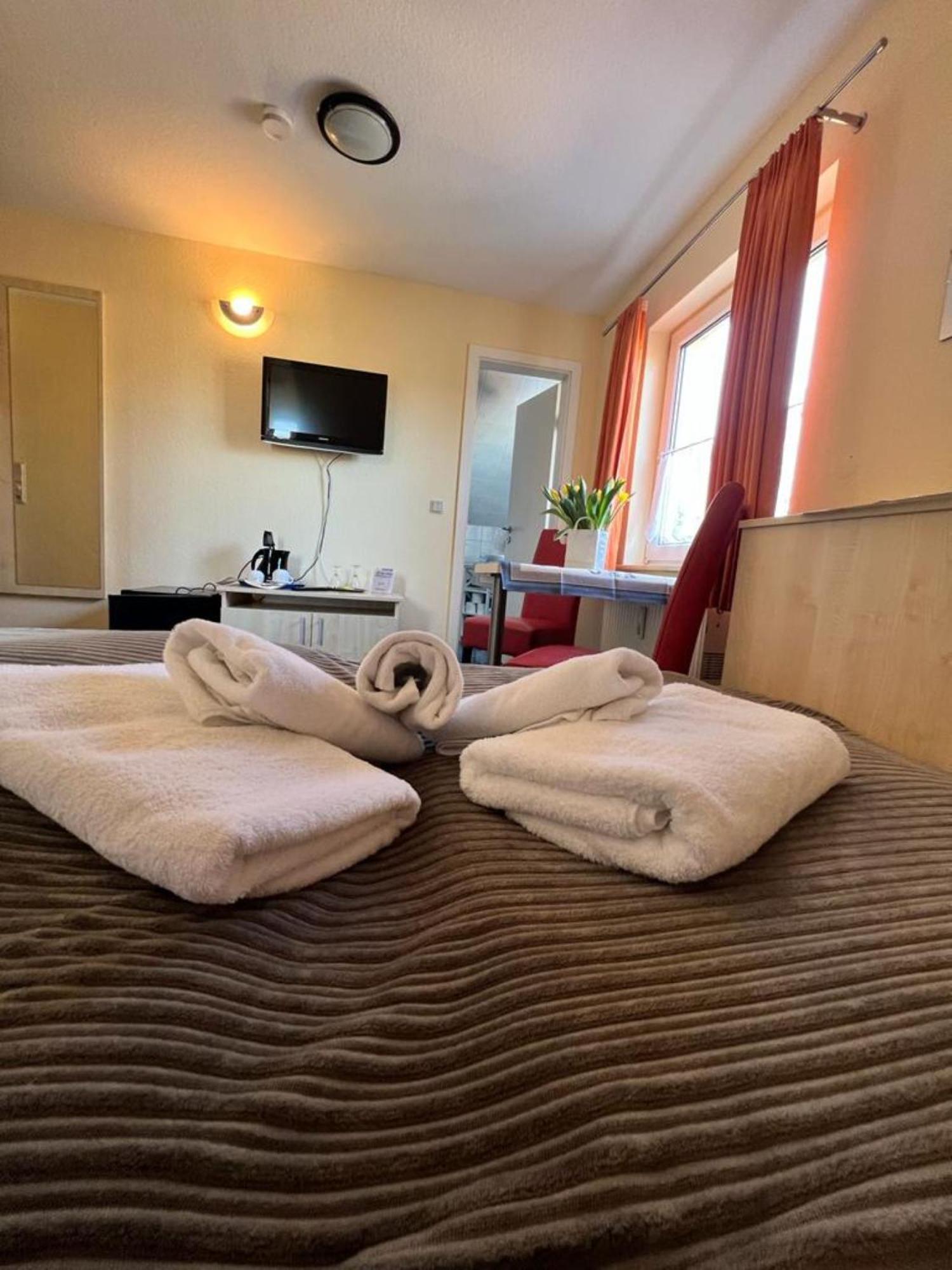 Hotel-Pension Zur Mole Wiek auf Rügen 外观 照片